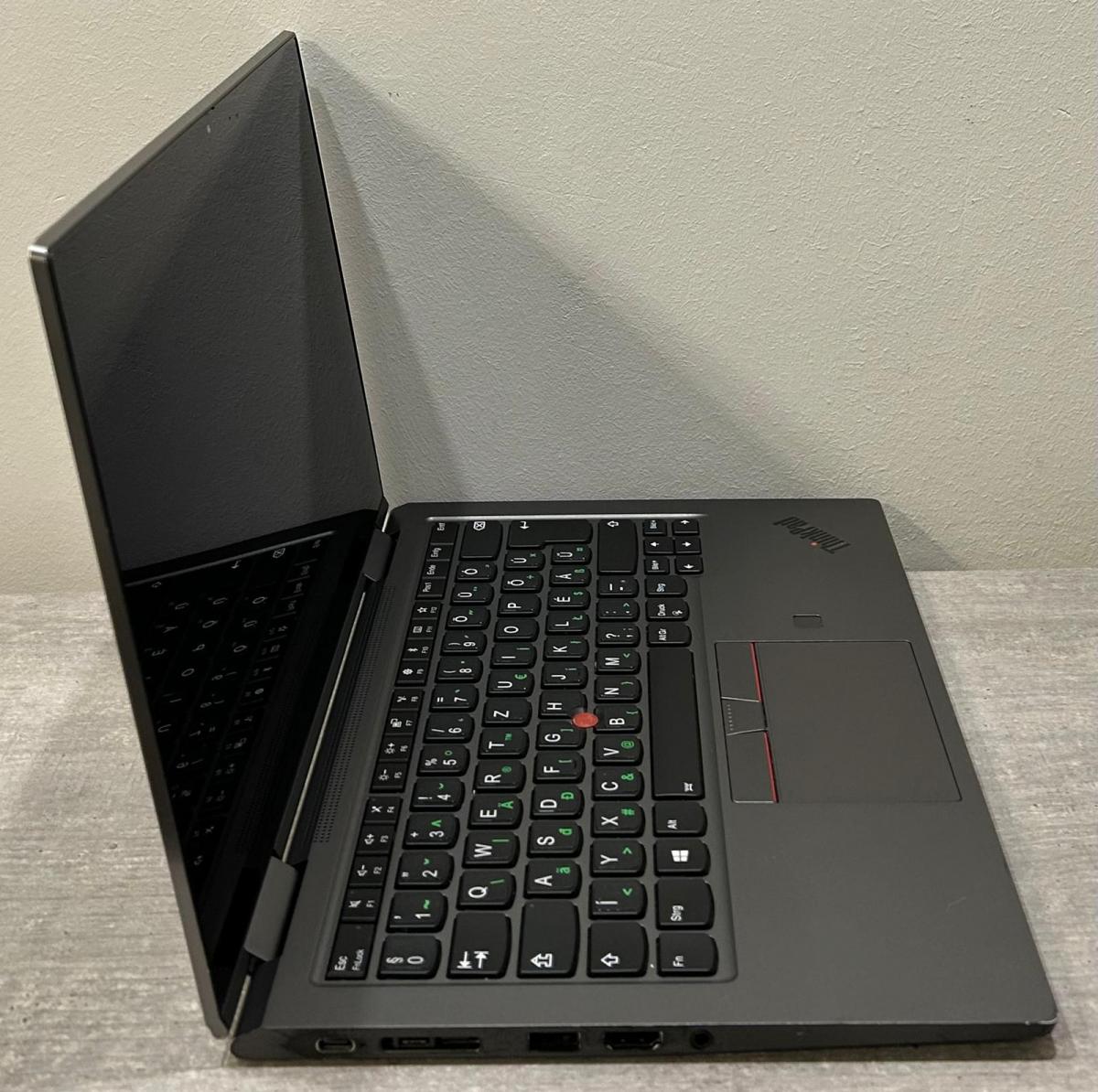 Lenovo ThinkPad X1 Yoga (4th Gen)